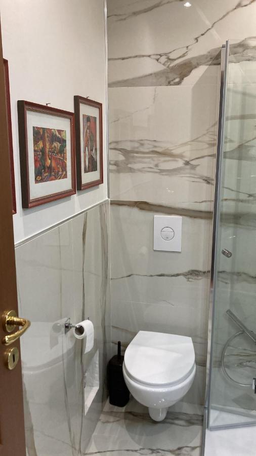 バーリCalefati House Possibilita Self Check In Dopo Le 22アパートメント エクステリア 写真